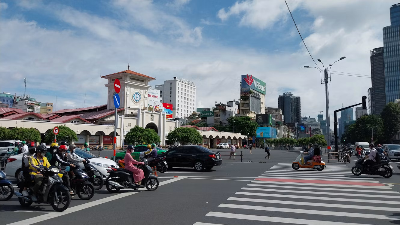 Urban intersection sample with YOLO11 bounding boxes